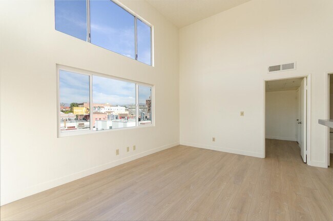 Foto del edificio - 321 S Berendo St
