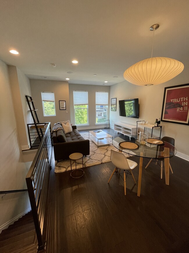 Foto del edificio - 204 Wesley Heights Way