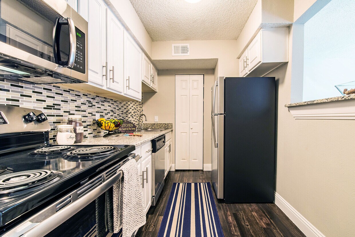 Bristol Grapevine Apartments in Grapevine, TX