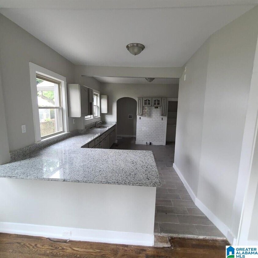 Foto del edificio - 321 85th St S
