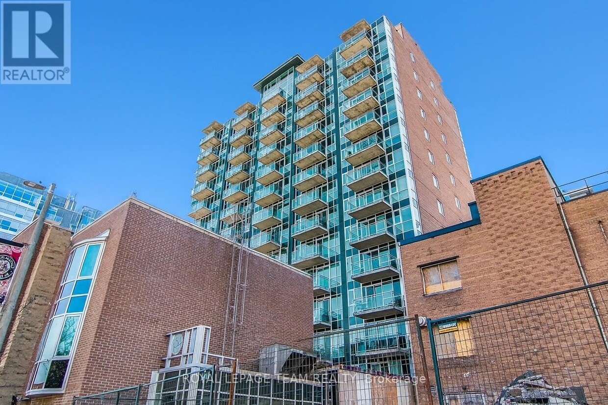 Photo principale - 150-150 York St
