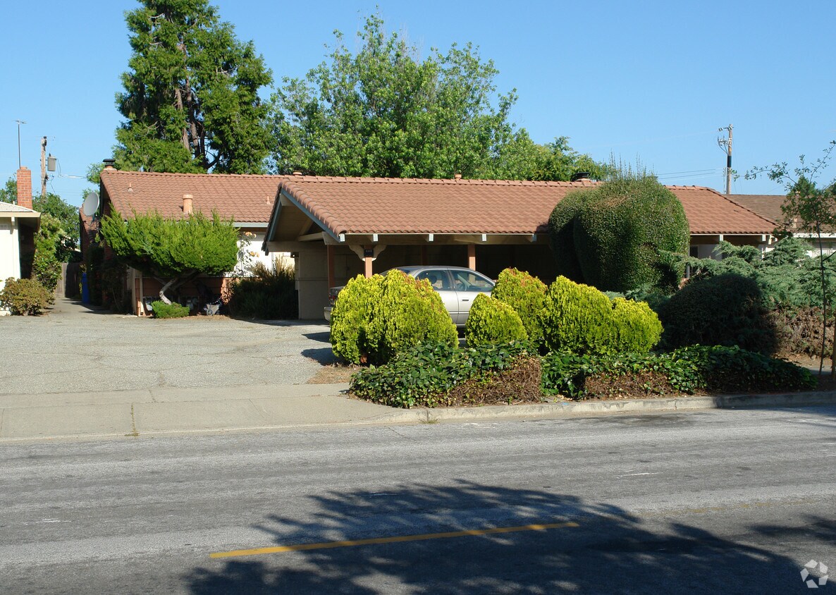 Building Photo - 1315 Kingfisher Way
