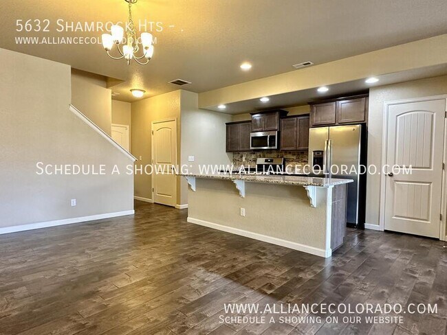 Building Photo - 5632 Shamrock Heights