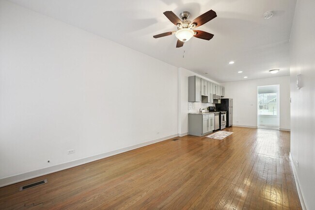 Foto del edificio - 7138 S Prairie Ave