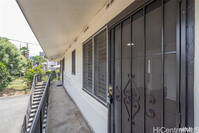 Building Photo - 1719 Nuuanu Ave