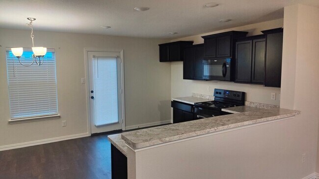 Building Photo - Charming 3BR House in Fort Worth 76119