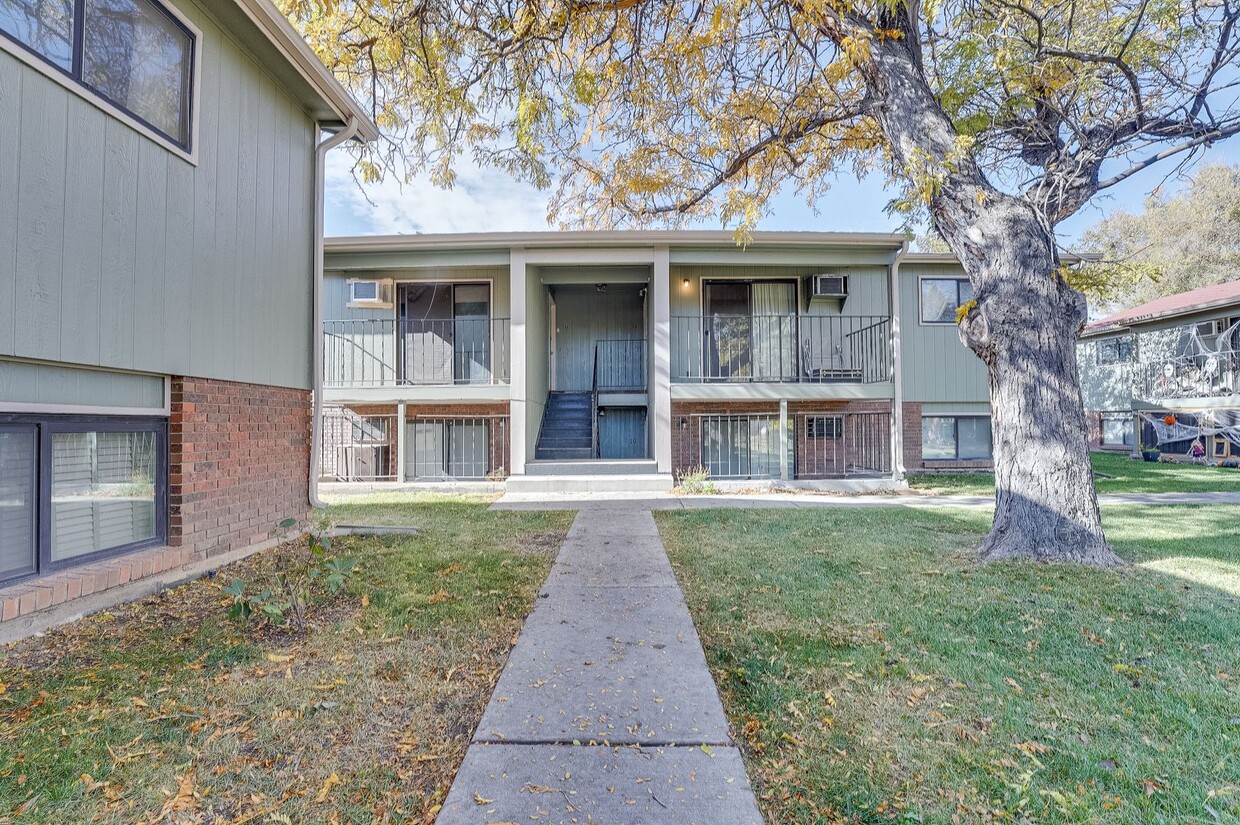 Foto principal - 2-Bed, 1-Bath Condo in Great Fort Collins ...