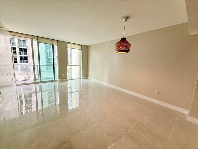 Foto del edificio - 253 NE 2nd St