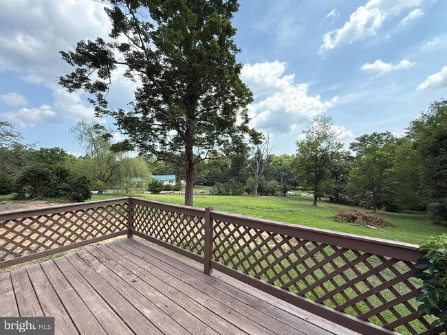 Foto del edificio - 7697 Hedgesville Rd