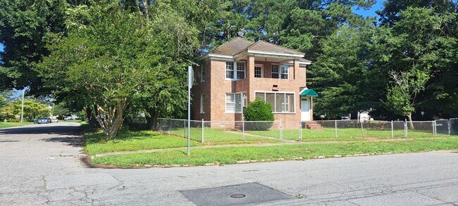 Foto del edificio - 315 Bosley Ave