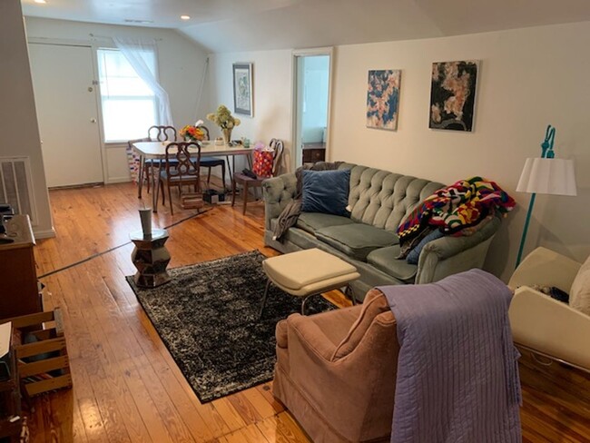 Building Photo - Acklen Park Triplex