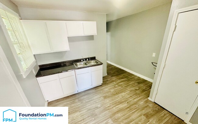 Foto del edificio - 1117 Keating St