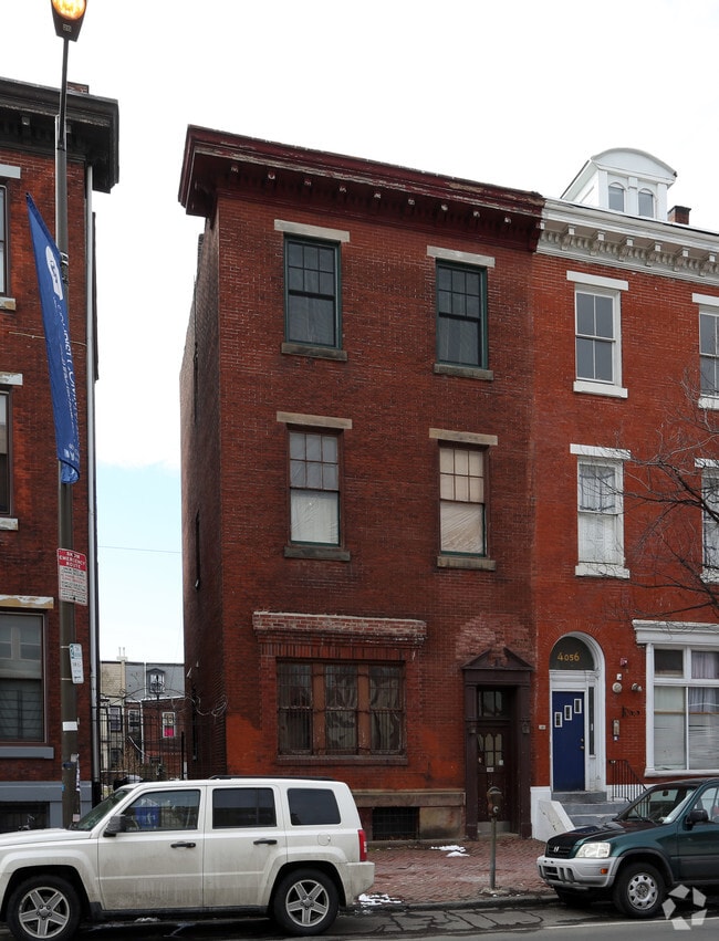 Primary Photo - 4054 Chestnut St