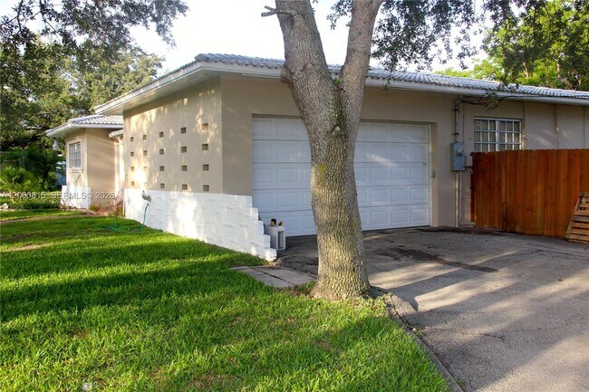 Building Photo - 70 Hammond Dr