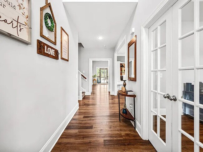 Building Photo - Lease OR Lease to Own