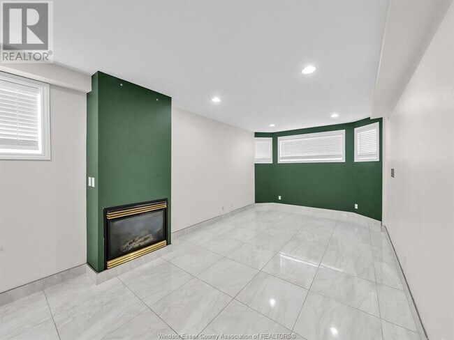 Building Photo - 2301 Randolph Ave