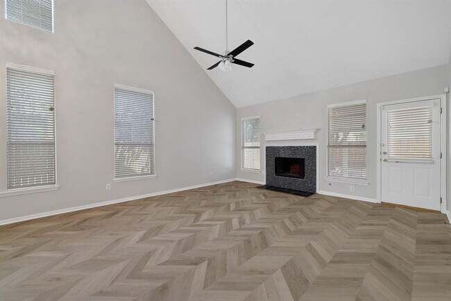 Building Photo - 3601 Roller Crossing