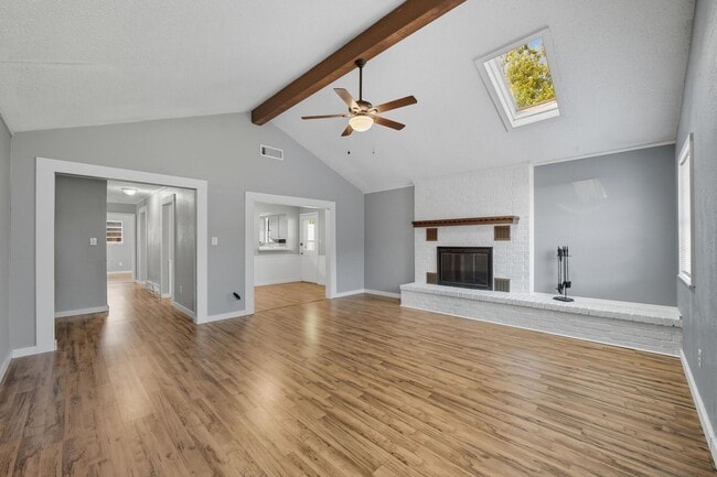 Foto del edificio - Charming 3-Bedroom Home in Keller ISD!
