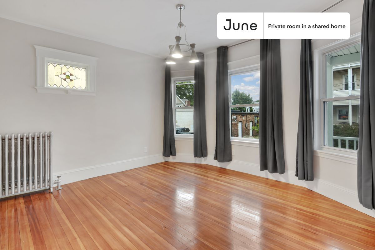Private bedroom in 4 bed/2 bath Home - Private bedroom in 4 bed/2 bath Home