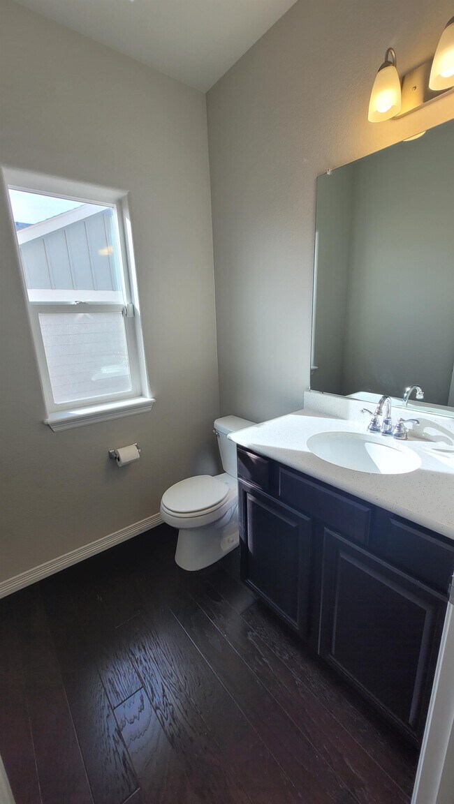 Building Photo - 6677 Lamine Dr