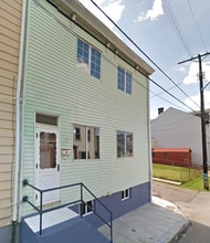 Building Photo - 1129 Brabec St