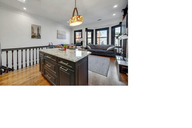 Foto del edificio - 145 Webster Ave