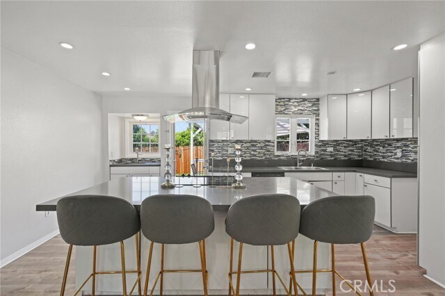 Foto del edificio - 18433 Tarzana Dr