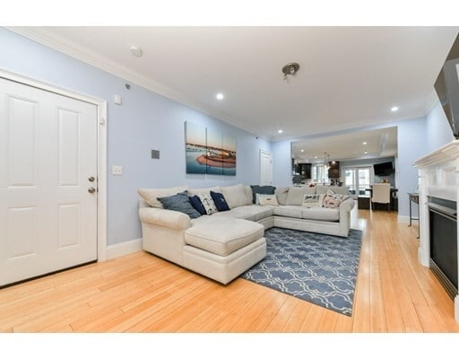 Building Photo - 5a Mt Vernon St