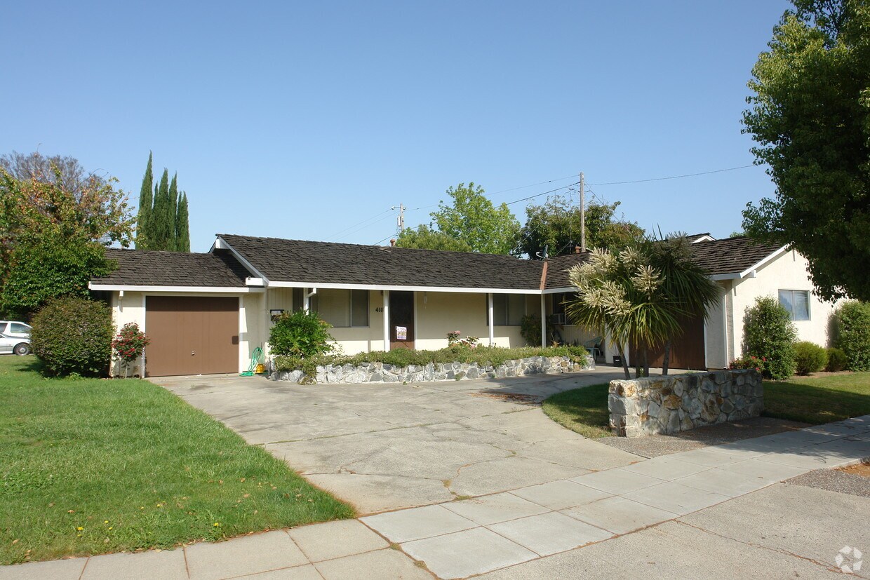 Foto principal - 4111 Olga Dr