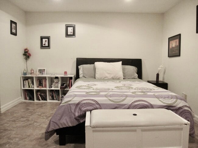 Building Photo - 646 Broadview Av