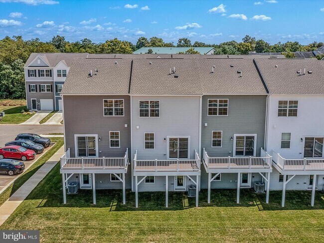 Building Photo - 146 Cooperage Rd