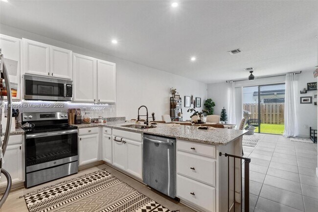 Foto del edificio - 10934 SW 235th St