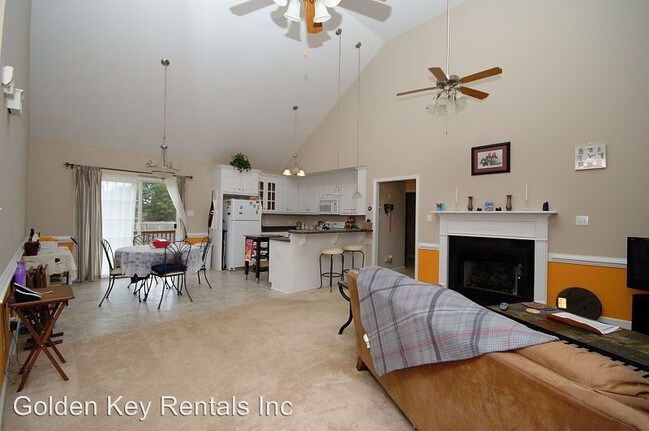 Building Photo - 3 br, 2.5 bath House - 215 Wingspread Drive