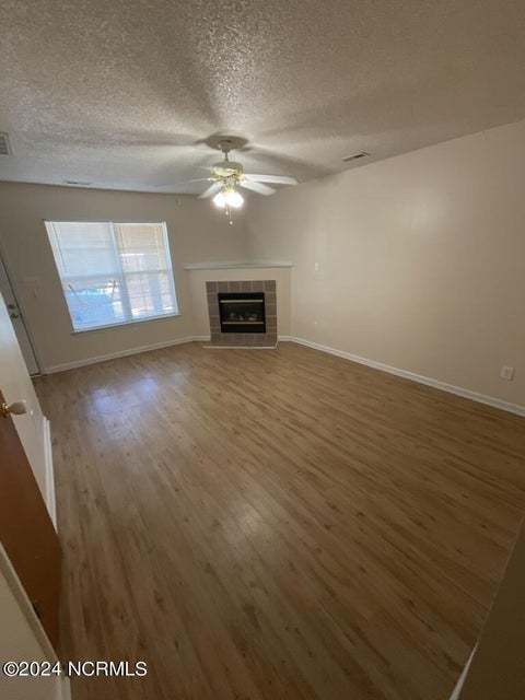 Building Photo - Cozy 2 Bedroom Townhome - 202 Meadowbrook Ln.