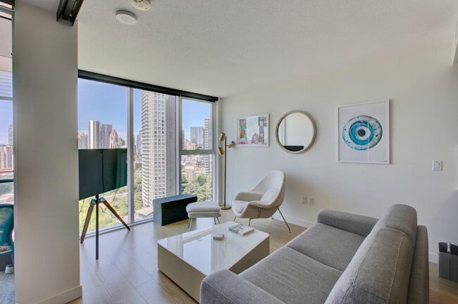 Building Photo - 87 Nelson St.