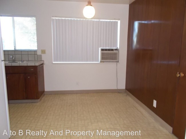 Foto del edificio - 700 W Valley Dr