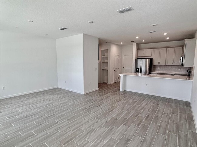 Building Photo - 9976 Red Canoe Aly