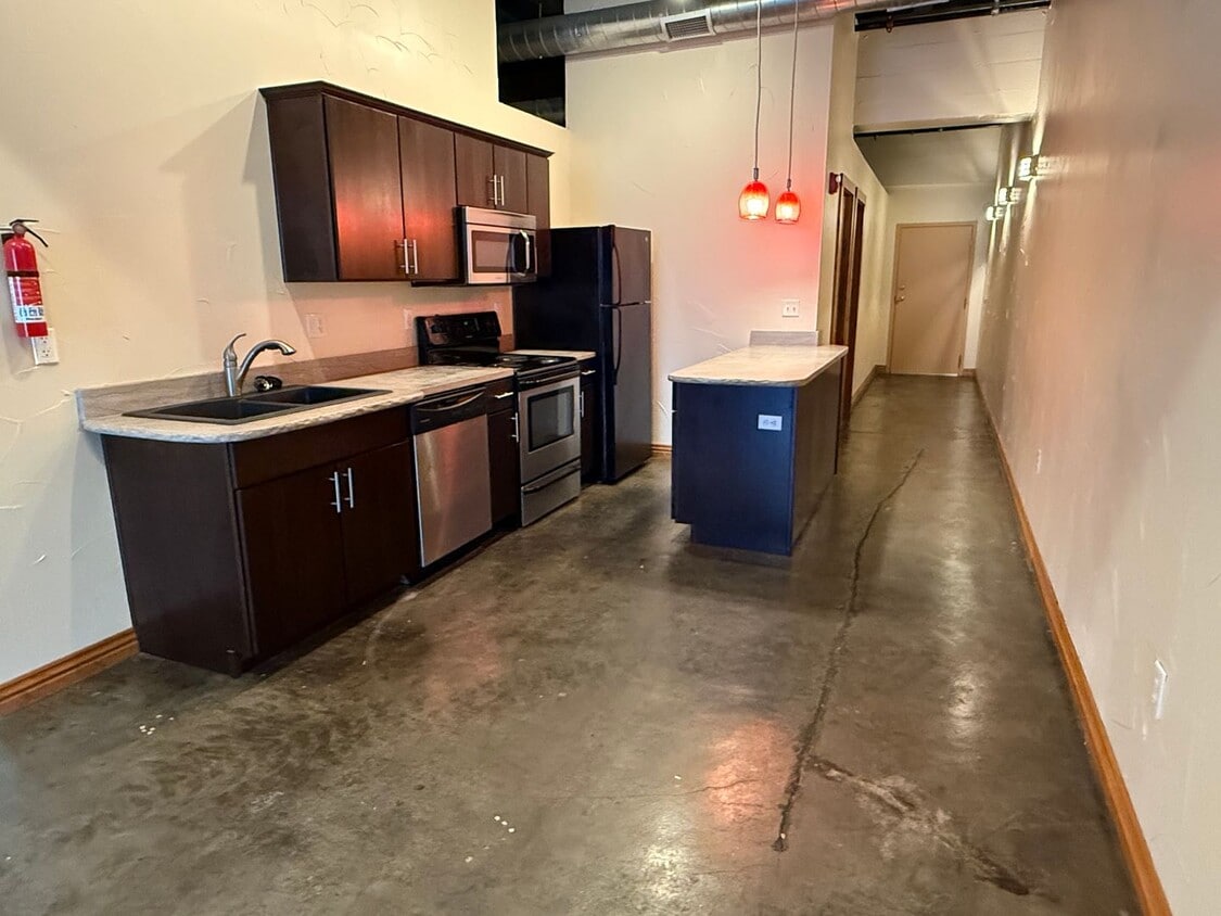 Primary Photo - MOVE IN SPECIAL! 1 BEDROOM LOFT @ OLIVER'S...