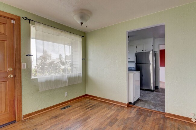 Foto del edificio - 2 Bedroom Pet Friendly Rambler in Town