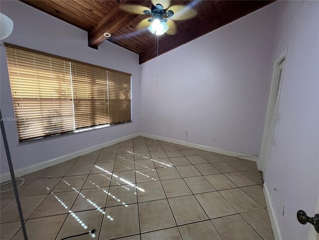 Building Photo - 2908 N 35th Terrace