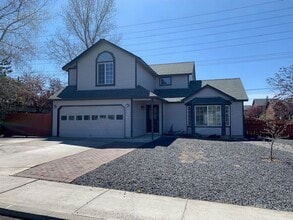 Building Photo - 876 NE Locksley Dr