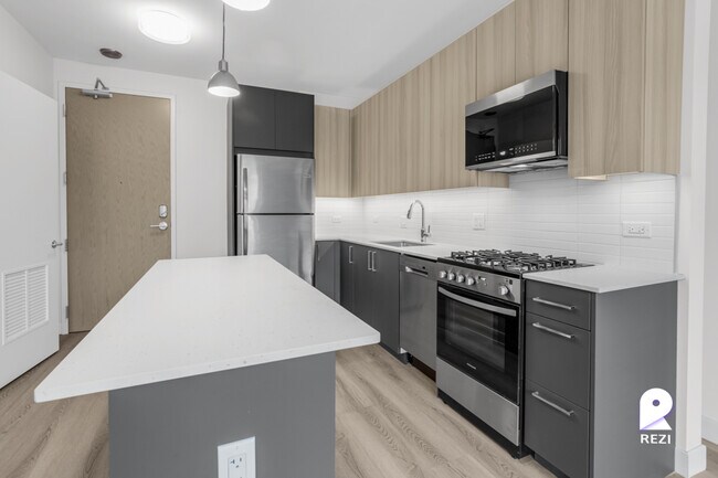 Foto del edificio - 670 N May St