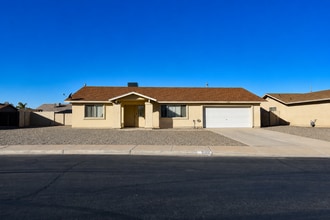 Building Photo - 2866 S 30th Dr
