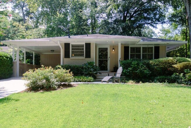 Building Photo - 3027 St Anne's Ln NW