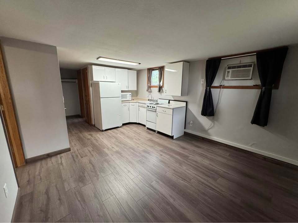 Foto principal - 2506 8th St N