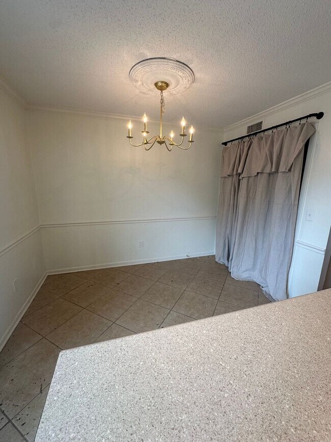 Foto del edificio - 2BD/1.5BA Townhouse located in East Memphis!