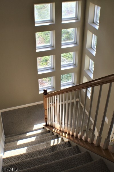 Building Photo - 202 Old Farm Dr