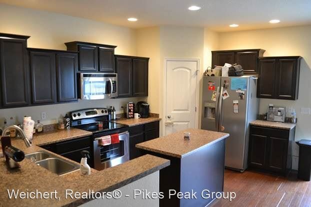 Building Photo - 3 br, 2.5 bath House - 6359 Pilgrimage Road