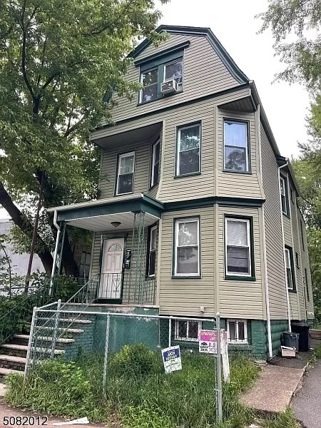 Building Photo - 296 N Clinton St