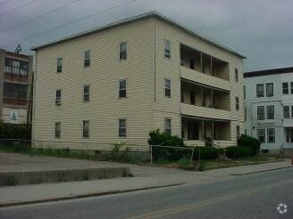 Foto del edificio - 368 E School St